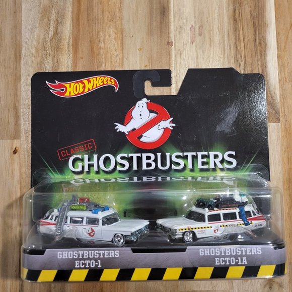 HOT WHEELS Other - HOT WHEELS GHOSTBUSTERS ECTO 1 & 1A 2 PACK